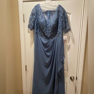 NWT - Oleg Cassini mother of the bride dress